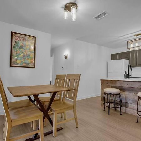 Condo Near Downtown Austin! Exterior photo