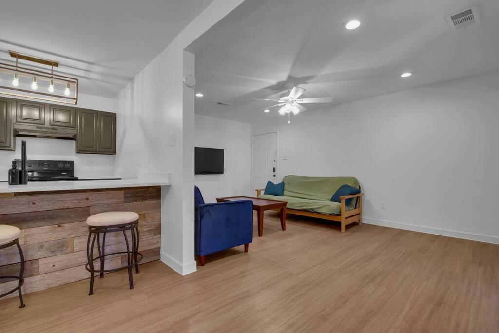 Condo Near Downtown Austin! Exterior photo